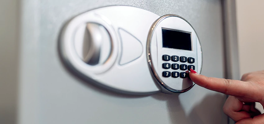 Jewelry Safe Cracking in La Crescenta-Montrose, California