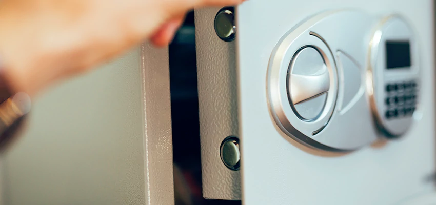 Fingerprint Safe Openers in La Crescenta-Montrose, CA