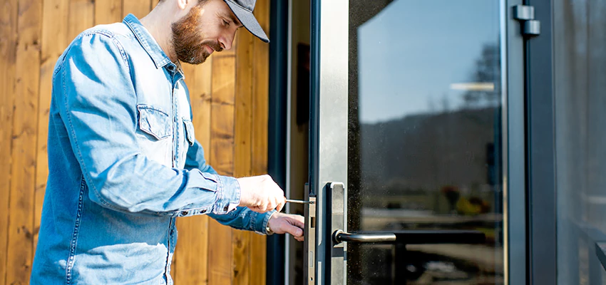 Frameless Glass Storefront Door Locks Replacement in La Crescenta-Montrose, CA