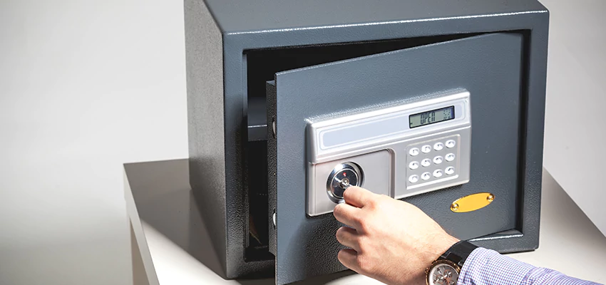 Jewelry Safe Unlocking Service in La Crescenta-Montrose, California
