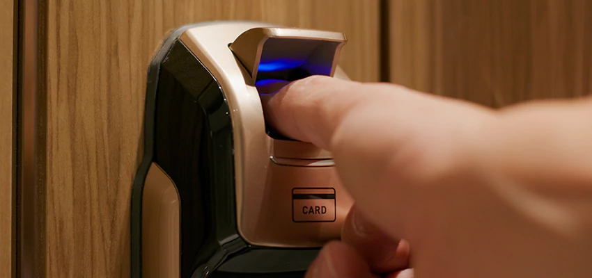 Locksmith Company For Window Lock Installation in La Crescenta-Montrose, California