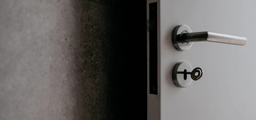 Front Door Handle Repair And Installation in La Crescenta-Montrose, CA