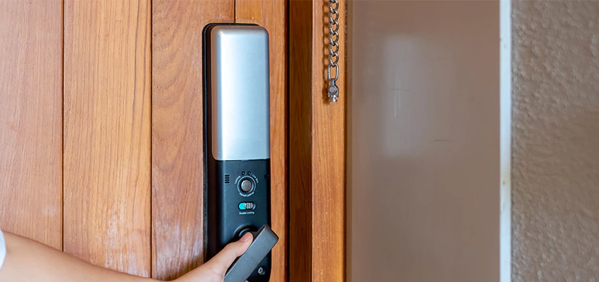 Home Security Electronic Locks Upgrades in La Crescenta-Montrose, CA