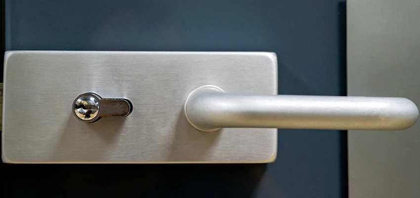 Change Patio Door Locks in La Crescenta-Montrose, California