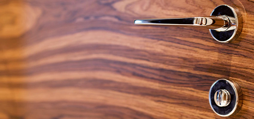 On Demand Locksmith For Key Fobs Repair in La Crescenta-Montrose, California